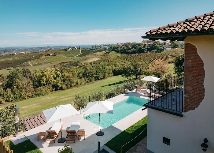 Cascina Fontanavi Bed & Breakfast 4*