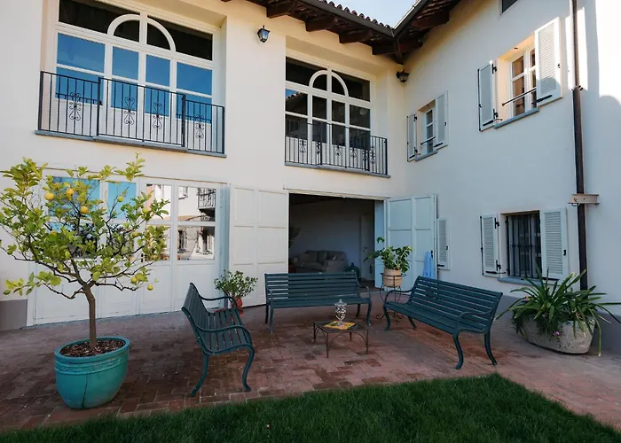 Bed & Breakfast Cascina Fontanavi 4*